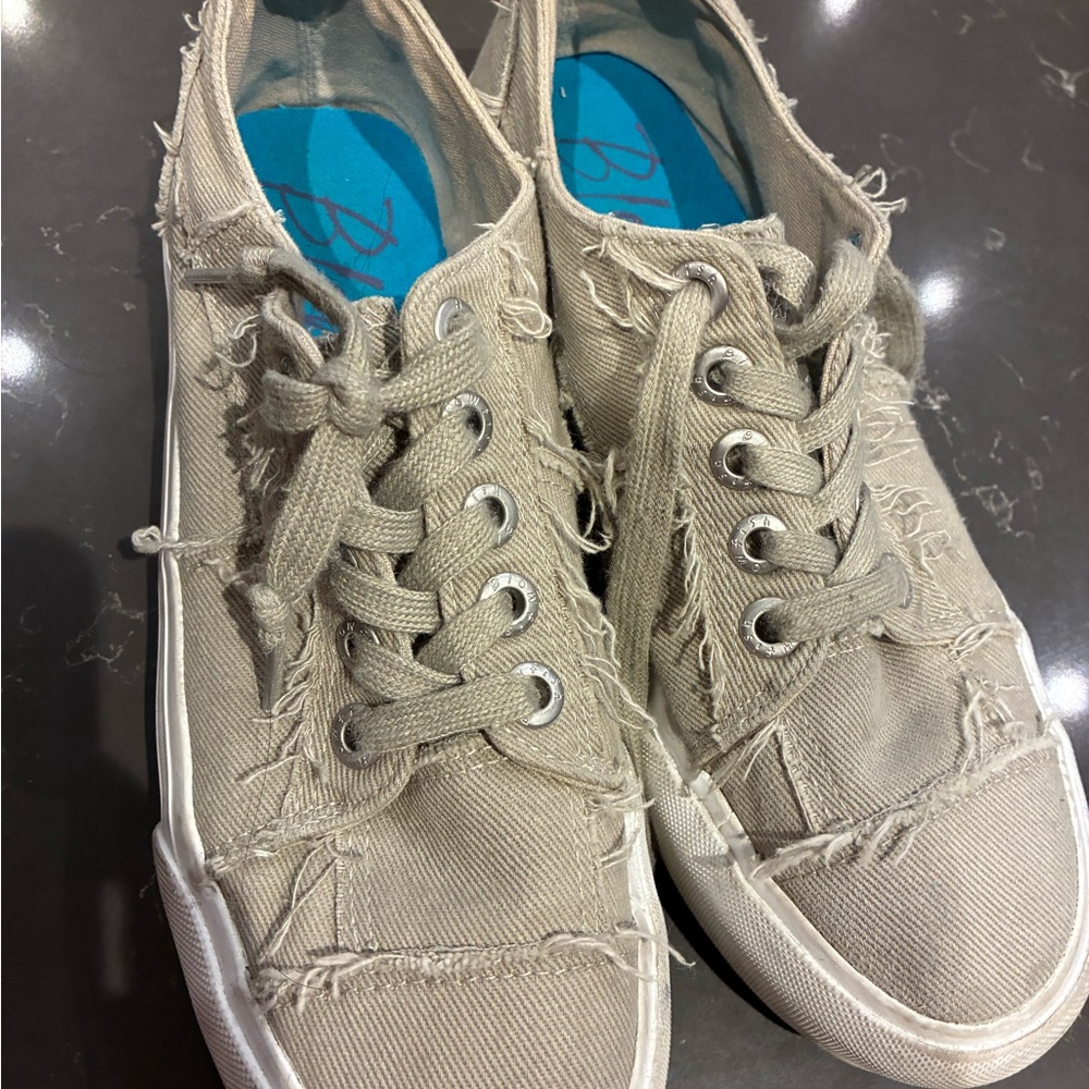 Blowfish Frayed Canvas Sneakers in Beige